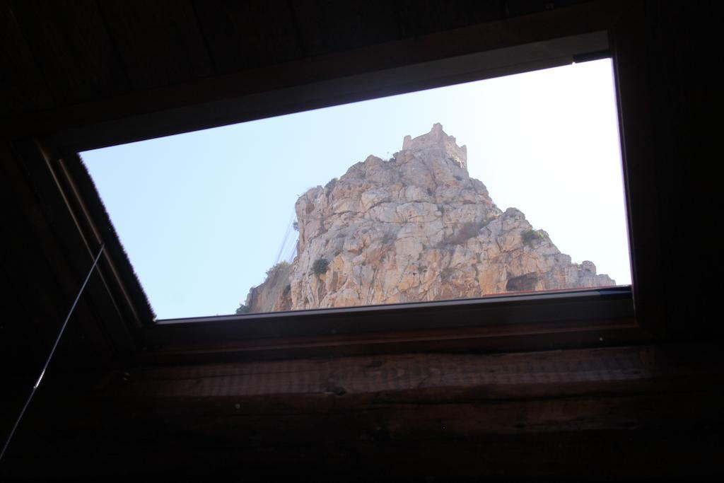 La Finestra Sotto La Rocca Apartment Cefalu Phòng bức ảnh